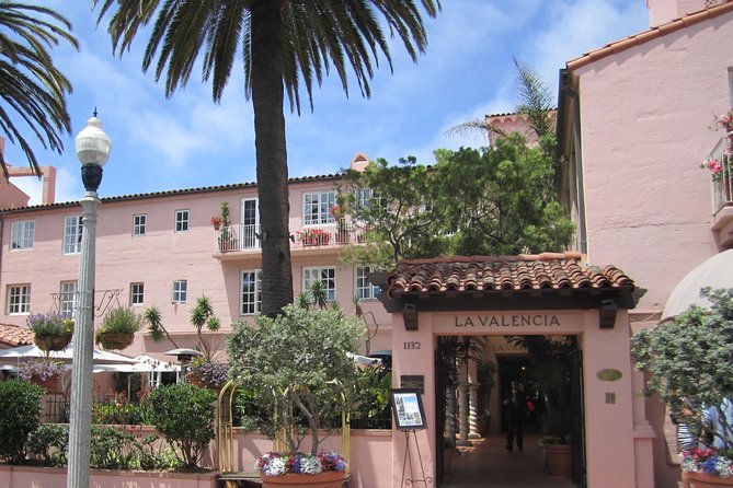 A Local’s Guide to La Jolla’s Sights: A Self-Guided Urban Stroll - Legends Gallery to La Valencia: Art and classic La Jolla vibes