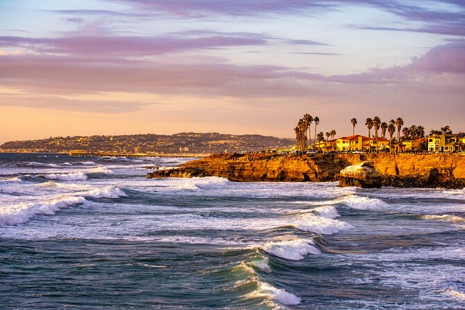 A Local’s Guide to San Diego’s Sights: A GPS Self-Guided Drive - La Jolla, Sunset Cliffs, and Pacific Beach: coastline neighborhoods with audio guidance