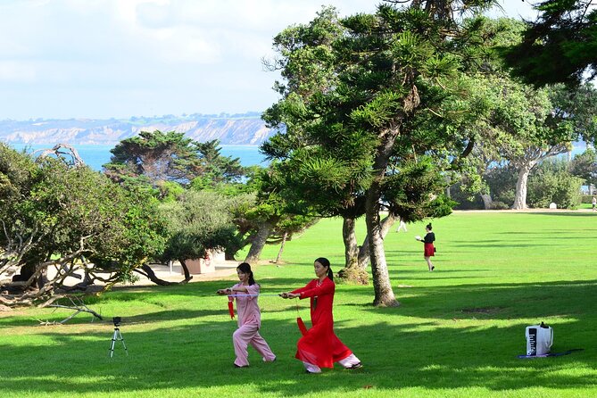 A Seaside Stroll: La Jolla's Hidden Treasures Self-Guided Tour - Coast Walk Trail: your first big La Jolla panorama