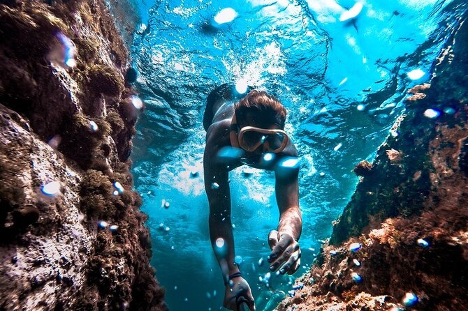 All Day Snorkel Package with Wetsuit Rental - Lockers and staff help: small details that make the day smoother