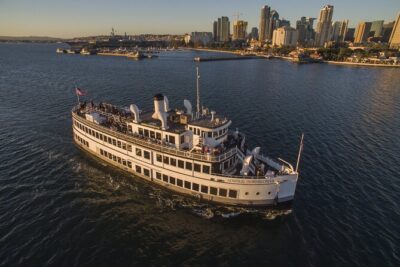 City Cruises San Diego: Buffet Dinner Cruise - Where You Meet at 1800 N Harbor Dr (and Why Timing Matters)