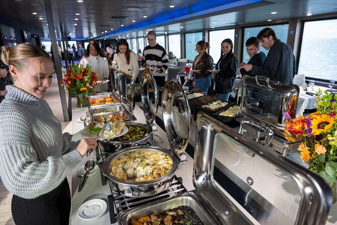 City Cruises San Diego: Buffet Dinner Cruise - Rady Shell at Jacobs Park: Spot a Real Music Stage From the Water