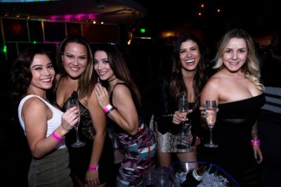 Drink, Mingle and Dance Club Tour - Meeting at Vin de Syrah and getting into the night