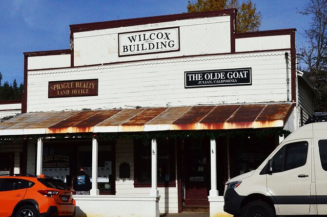 Pies & Pickaxes: A Historic Walking Tour of Julian, CA - Pie perks: how to turn the walk into real bites