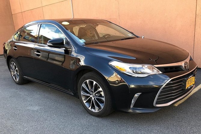 Private Departure Transfer to San Diego Airport SAN - Vehicle choice: sedan vs SUV vs limousine (and luggage fit)