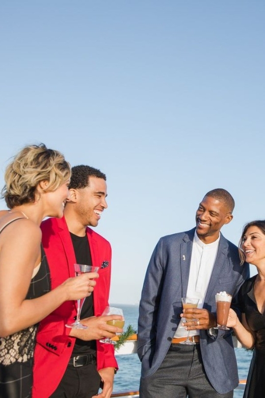 San Diego: Christmas Day Buffet Brunch or Dinner Cruise - Who should book this cruise (and who might not love it)