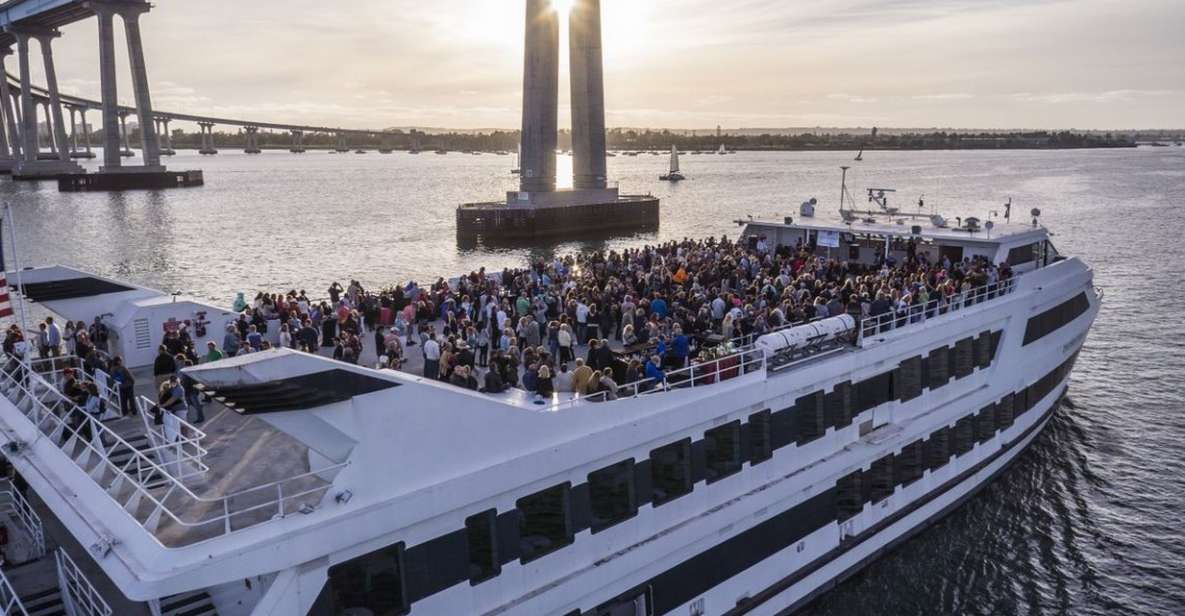 San Diego: Christmas Day Buffet Brunch or Dinner Cruise - Practical tips to make the cruise feel smooth