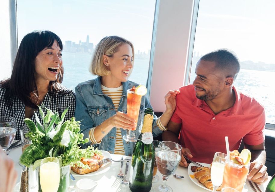 San Diego: Christmas Day Buffet Brunch or Dinner Cruise - Brunch or dinner buffet: what you’ll actually eat