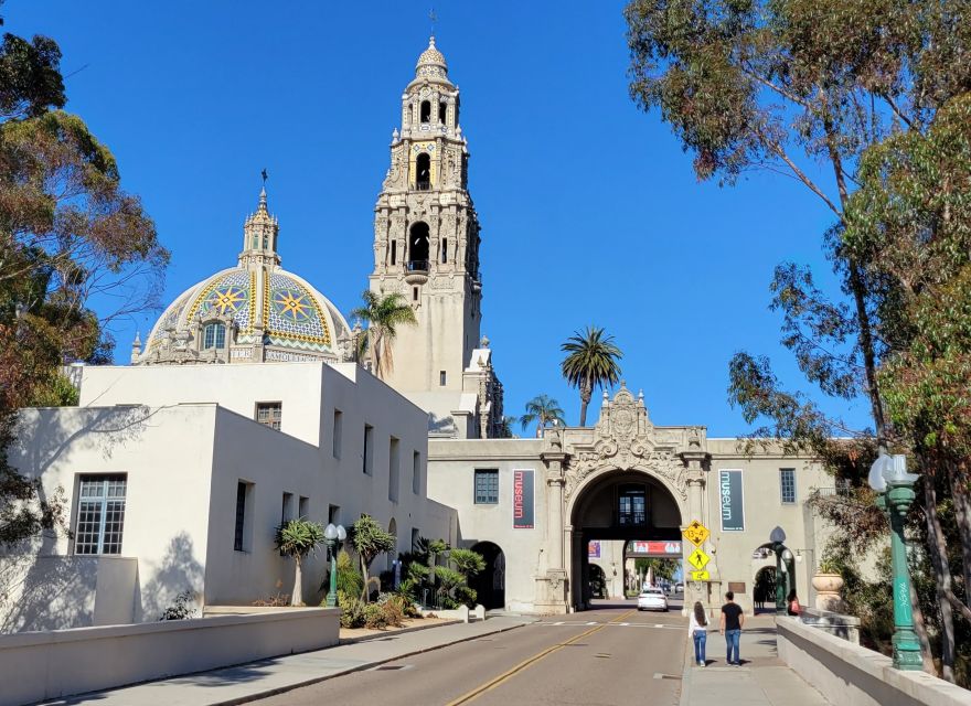 San Diego: City and Beaches Guided Highlights Tour - Mount Soledad Views: The Photo-Friendly Pass-By Moment