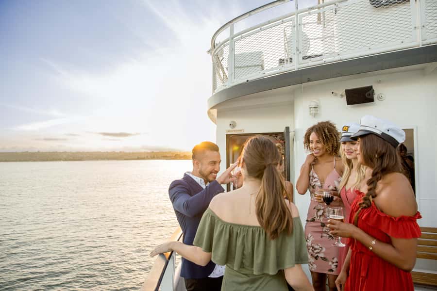 San Diego: City Cruises Gourmet Dinner Cruise - San Diego Bay Yacht Vibe: Sunset Views Meet a DJ Dance Floor