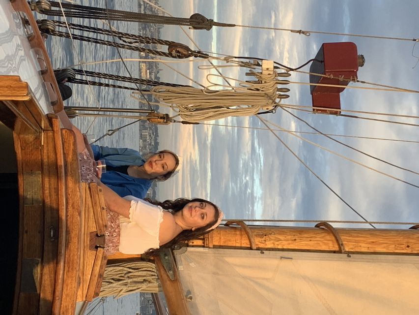 San Diego: Classic Yacht Sailing Experience - Your mini sailing lesson on a gaff rig