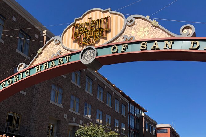 San Diego Gaslamp Food Tour with 6 Modern Californian Tastings - Stop 3: Taquería Los Chuchys for a California Burrito