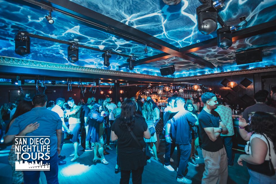 San Diego: Gaslamp Quarter Drink, Mingle & Dance Club Tour - Whiskey Girl and the $5 Specials: Where You Can Stretch the Night