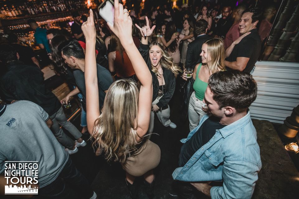 San Diego: Gaslamp Quarter Drink, Mingle & Dance Club Tour - PARQ Nightclub or Oxford Social Club: The Vegas-Style Finish