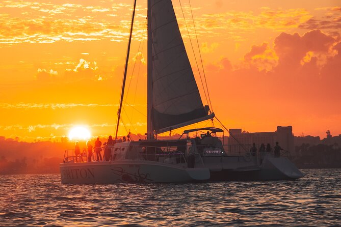 San Diego Harbor Cruise on the largest Catamaran in San Diego! - The onboard experience on Triton: comfort, drinks, and what to pack