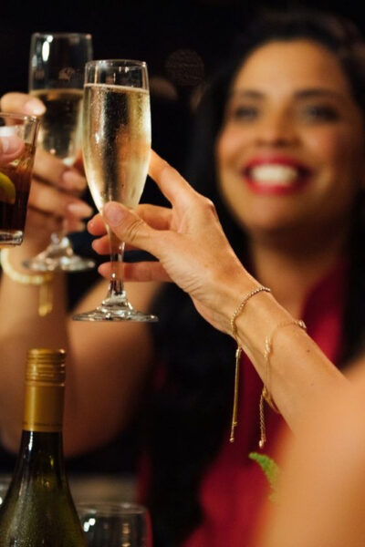 San Diego: New Year's Eve Early Buffet Dinner Cruise - Pier 1 Hornblower Landing: getting aboard without stress