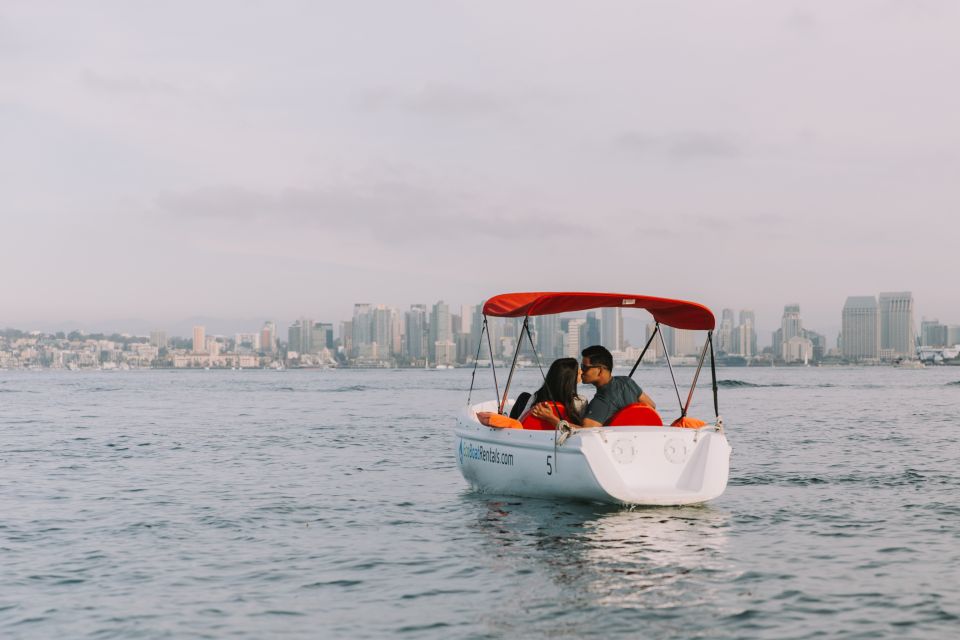 San Diego: San Diego Bay Dog-Friendly Eco Pedal Boat Rentals - San Diego Bay Pedal Boats: What an Hour Feels Like