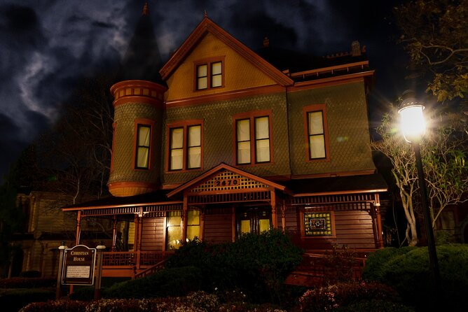 Sinister Shadows of San Diego Gaslamp Ghost Tours - Meeting on Fourth Ave: Timing, Noise, and Staying Comfortable