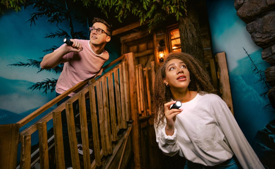 The Escape Game in the Gaslamp Quarter in San Diego - The 60-Minute Game Flow: From Orientation to Locked-Door Rooms