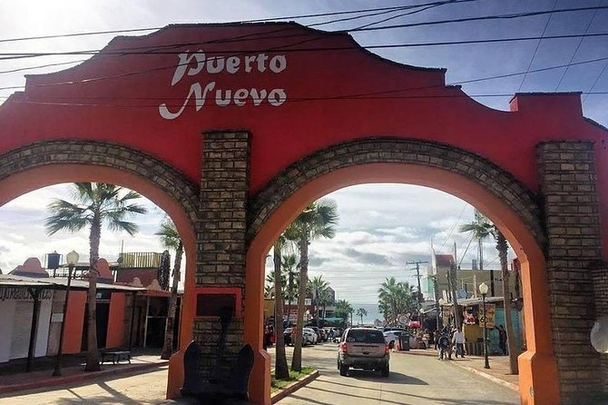 Tour of San Diego>Rosarito >Giant Christ>Puerto Nuevo Lobster - Playas de Tijuana: photos, walking, and quick eats